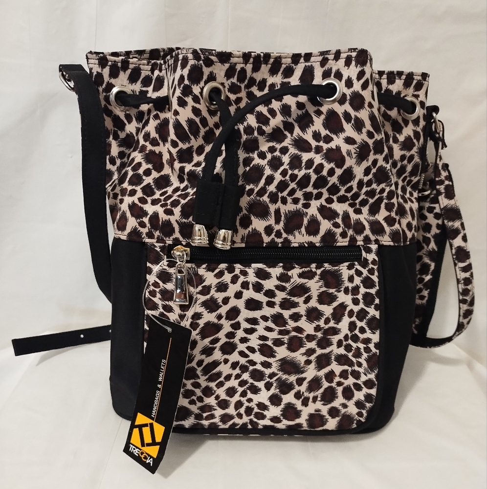 TRECCIA SMALL BROWN BUCKET LEOPARD PRINT NYLON UTILITY CROSSBODY HANDBAG/PURSE